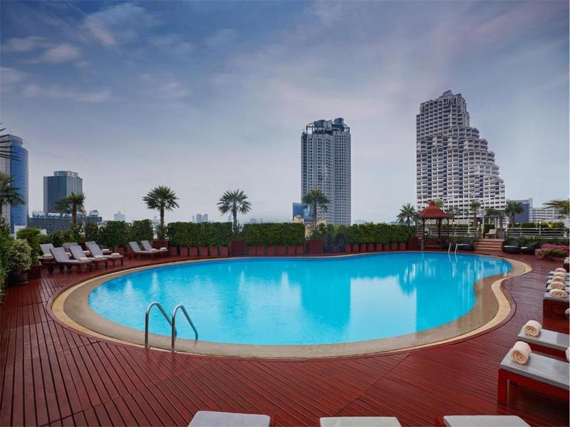 OUTDOOR SWIMMING POOL-CENTER POINT SILOM